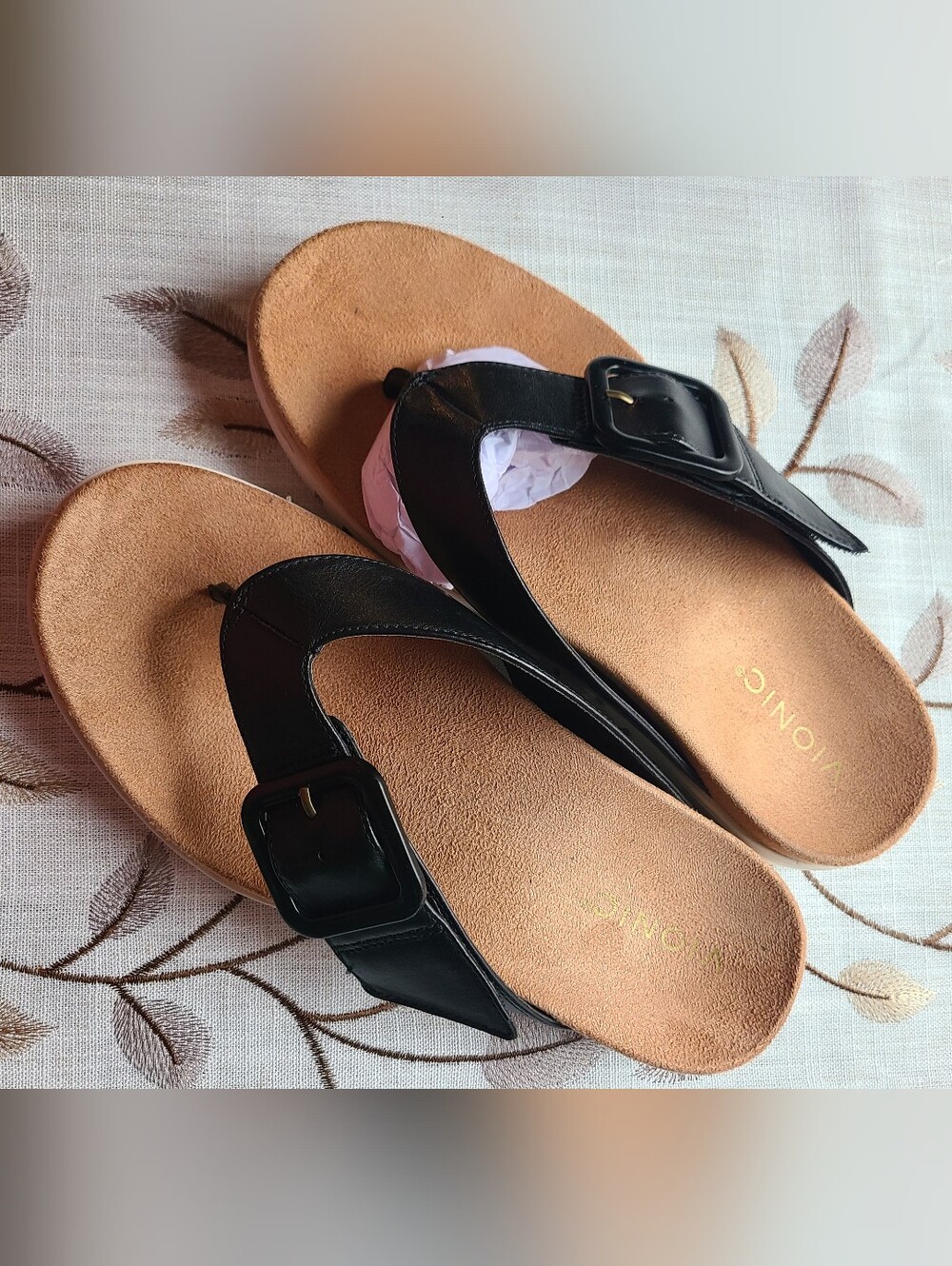 VIONIC Black Women's Buckle Thong Sandals - Comfortable Footbed Size 8.5